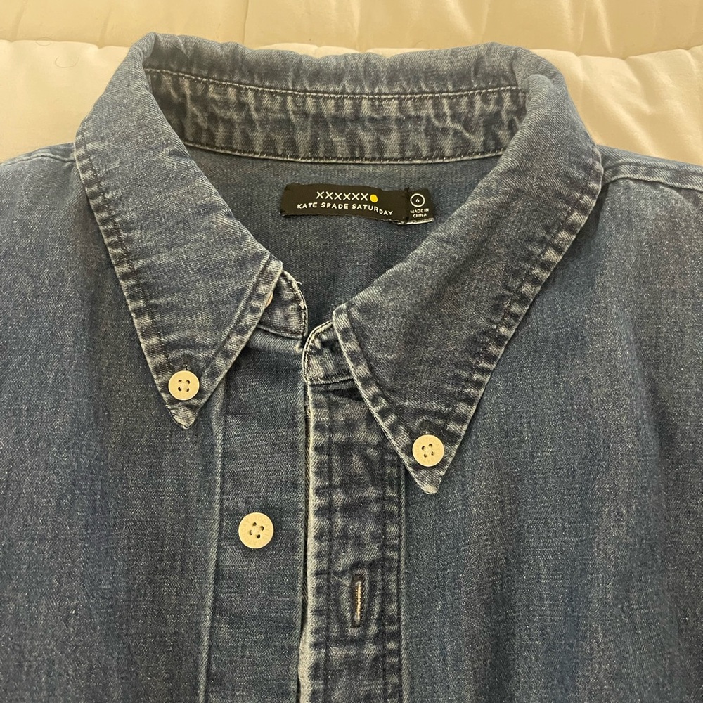 Kate Spade Casual Denim Button up Shirt. Size 6 - Picture 5 of 8